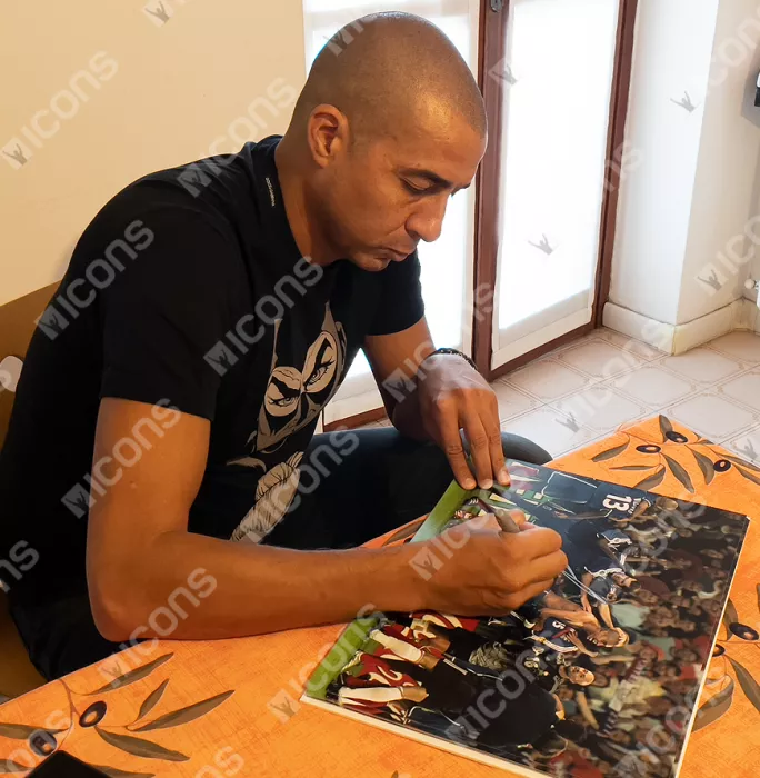 Icons David Trezeguet Signed France Photo In Black Wooden Frame: UEFA EURO 2000 Winner