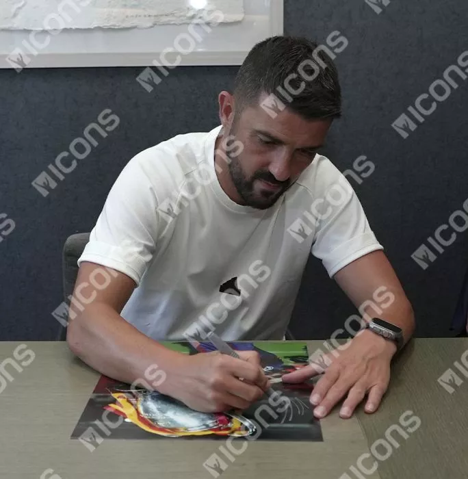Icons David Villa Official UEFA Champions League Signed And Framed FC Barcelona Photo: 2011 Winner