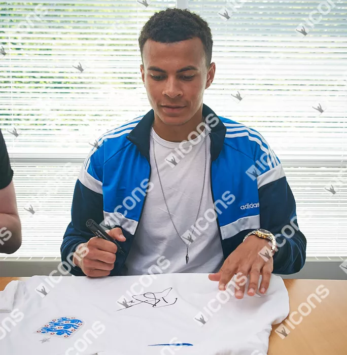 Icons Dele Alli Front Signed England 2014-15 Home Shirt In Classic Frame
