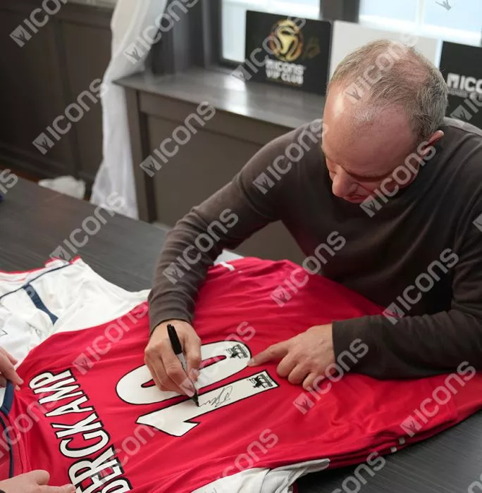 Icons Dennis Bergkamp Back Signed Arsenal 2000-02 Shirt