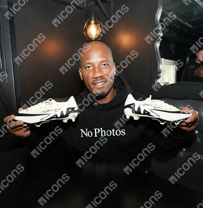 Icons Didier Drogba Official UEFA Champions League Signed Nike Vapor Boot In Photo Acrylic Case: Option 1