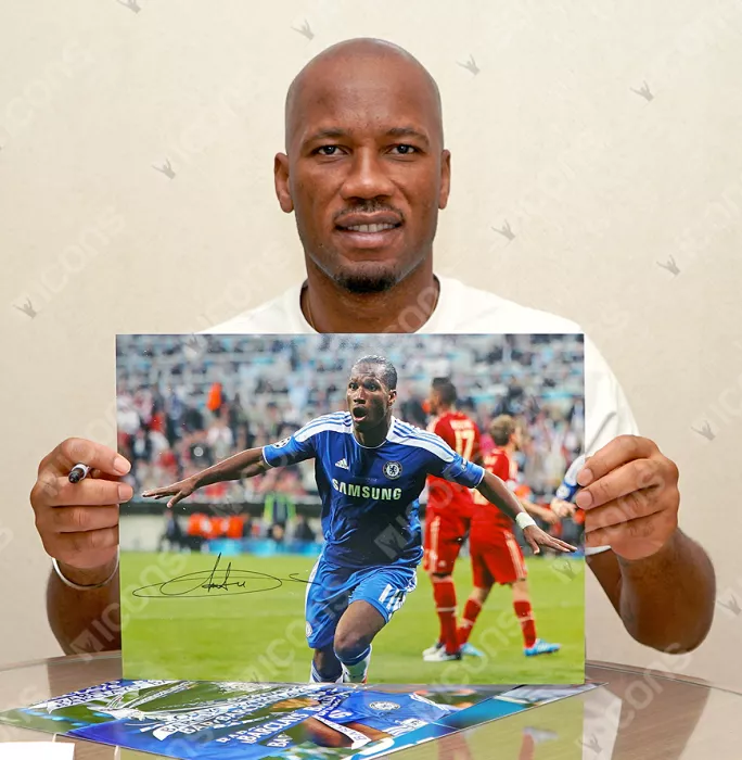 Icons Didier Drogba Signed Chelsea FC Photo In Black Wooden Frame: 2012 UEFA Champions League Final Goal