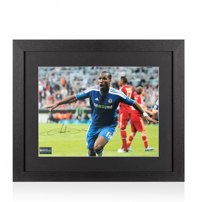 icons Didier Drogba Signed Chelsea FC Photo In Black Wooden Frame: 2012 UEFA Champions League Final Goal