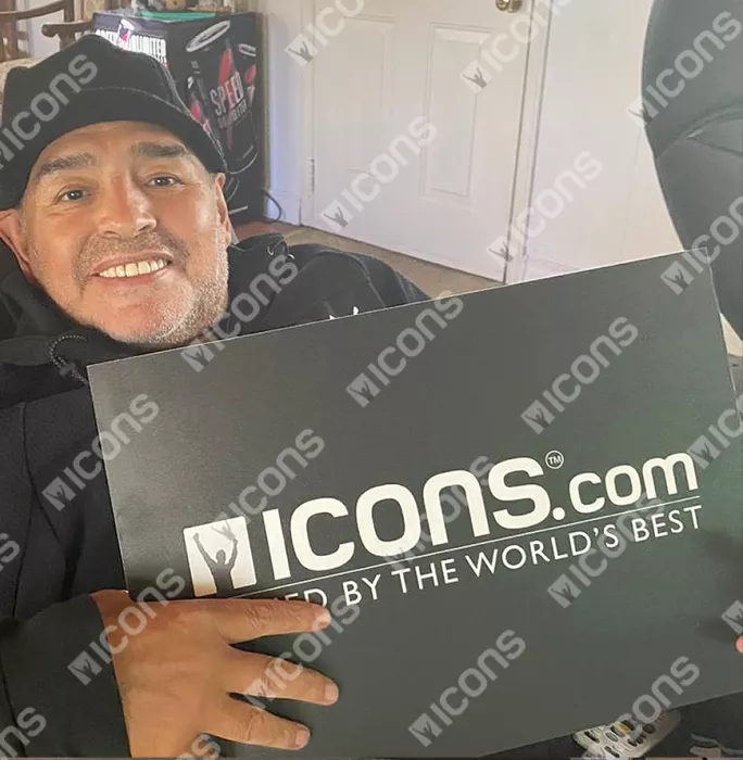 Icons Diego Maradona Official 1986 FIFA World Cup™ Back Signed And Framed Argentina 1986 Home Shirt: 1986 FIFA World Cup Winning Captain Edition