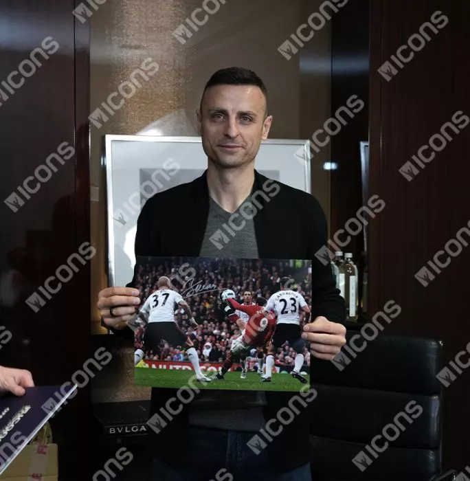Icons Dimitar Berbatov Signed Manchester United Photo In Premium Photo Frame: Overhead Kick V Liverpool - Signed In Silver