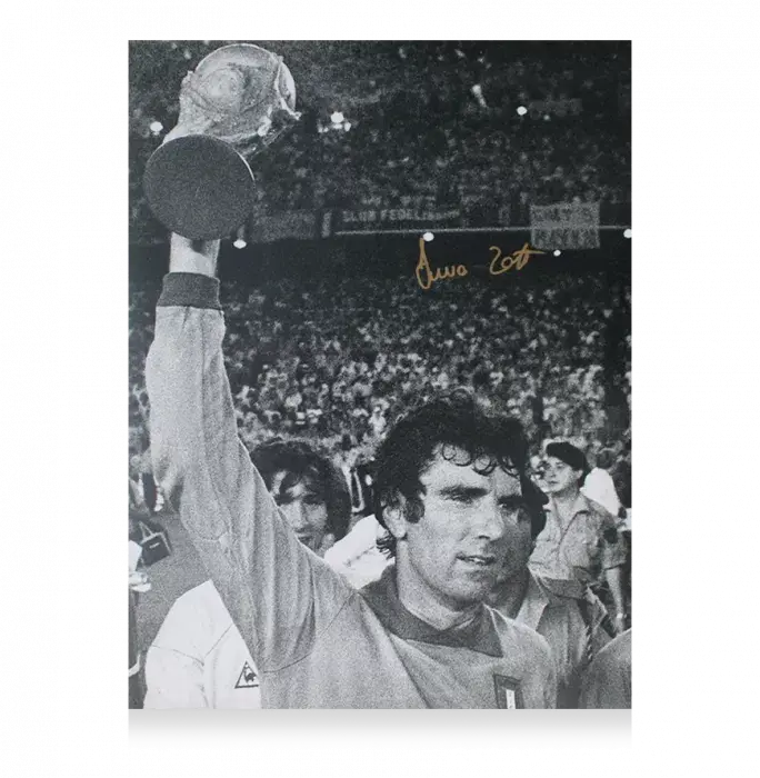 Icons Dino Zoff Signed Italy Photo: 1982 FIFA World Cup Winner