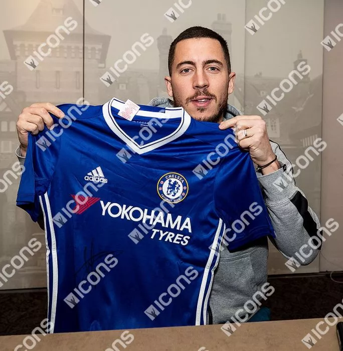 Icons Eden Hazard Front Signed Chelsea 2016-17 Home Shirt In Classic Frame