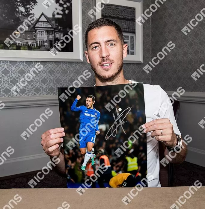Icons Eden Hazard Signed Chelsea Photo In Black Wooden Frame: Goal Vs Manchester United