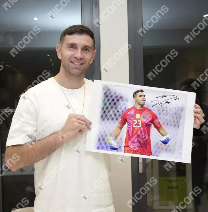 Icons Emiliano Martinez Signed Argentina Photo In Black Wooden Frame: Copa America 2024