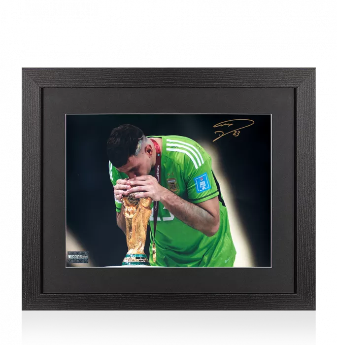 icons Emiliano Martinez Signed Argentina Photo In Black Wooden Frame: 2022 FIFA World Cup Winner