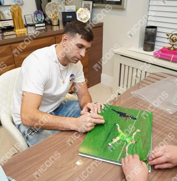 Icons Emiliano Martinez Signed Argentina Photo In Premium Photo Frame: Iconic 2022 FIFA World Cup Final Save