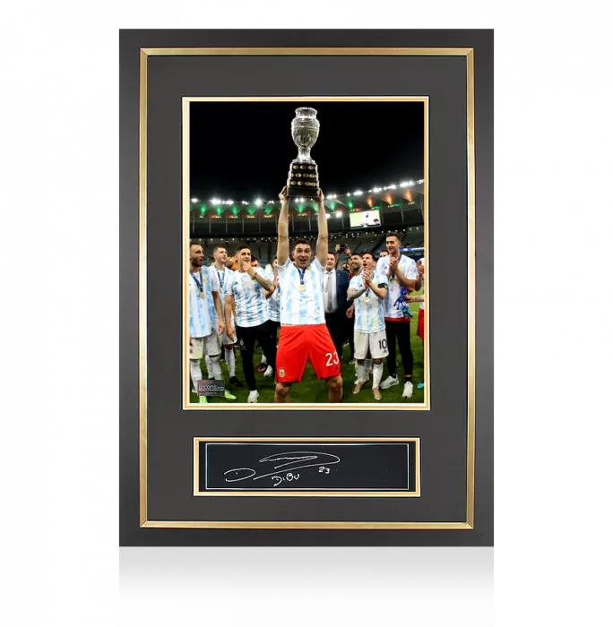 icons Emiliano Martinez Signed Plaque and Photo Frame: 2021 Copa América Winner