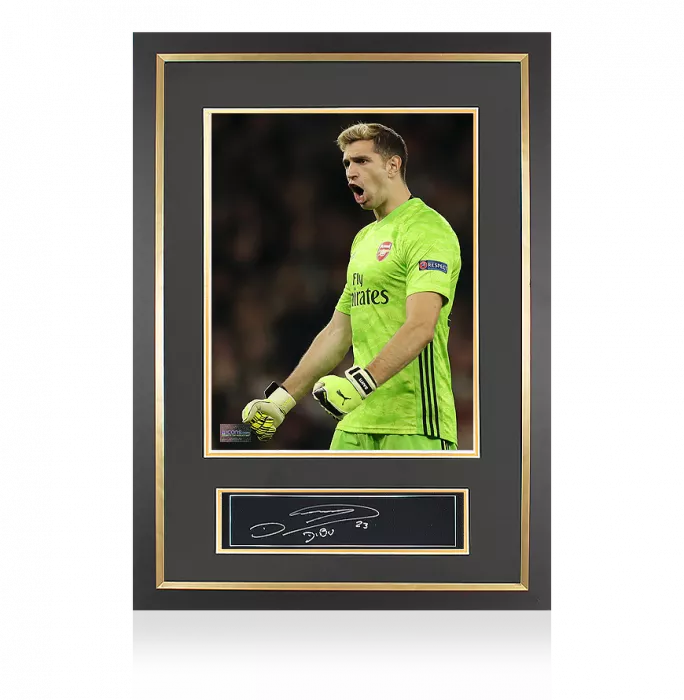icons Emiliano Martinez Signed Plaque and Photo Frame: Arsenal Legend