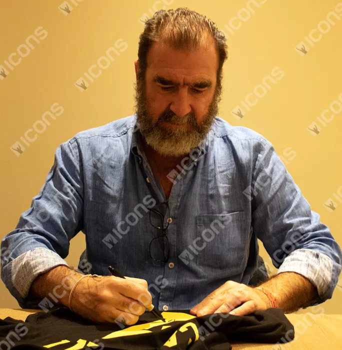 Icons Eric Cantona Back Signed Black Kung-Fu Kick Style Shirt In Hero Frame: Option 2