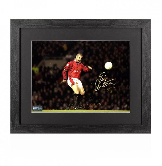 icons Eric Cantona Signed Manchester United Photo In Black Wooden Frame: Iconic Chip Goal vs Sunderland