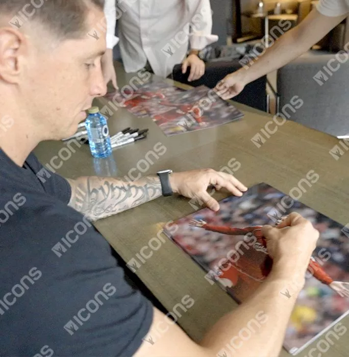 Icons Fernando Torres Signed Liverpool FC Photo In Black Wooden Frame: Premier League Legend