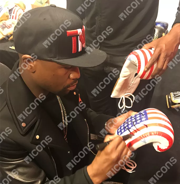 Icons Floyd Mayweather Signed Gold USA Legends Glove