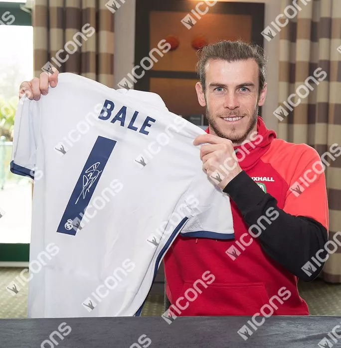 Icons Gareth Bale Back Signed Real Madrid 2016-17 Home Shirt In Hero Frame: Option 1