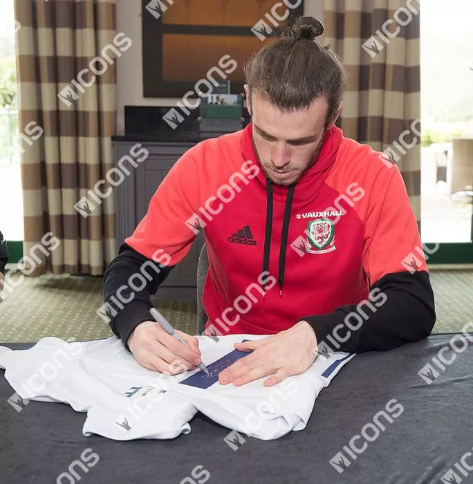 Icons Gareth Bale Back Signed Real Madrid 2016-17 Home Shirt
