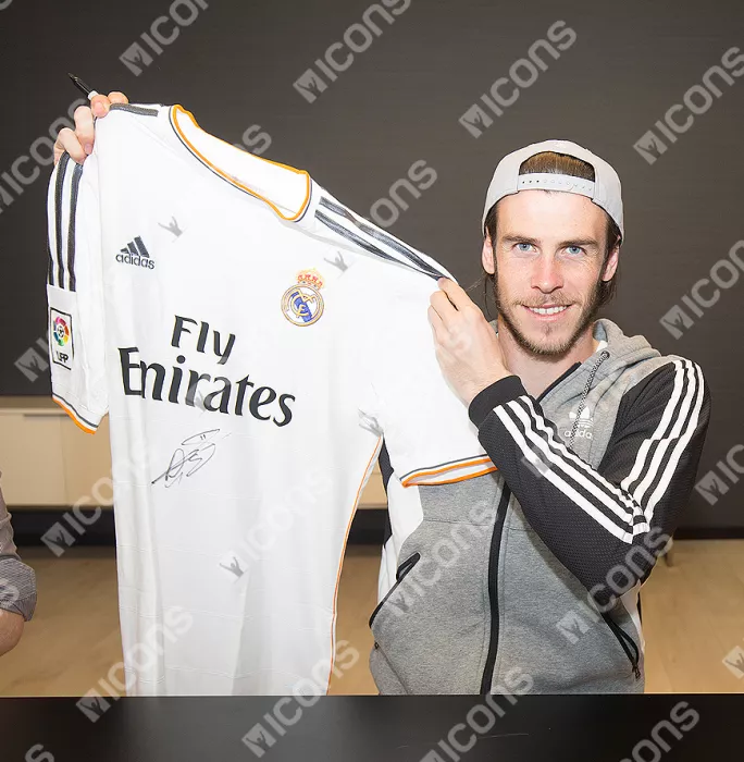 Icons Gareth Bale Front Signed And Framed 2013-14 Home Shirt: Campeones De Europa Edition