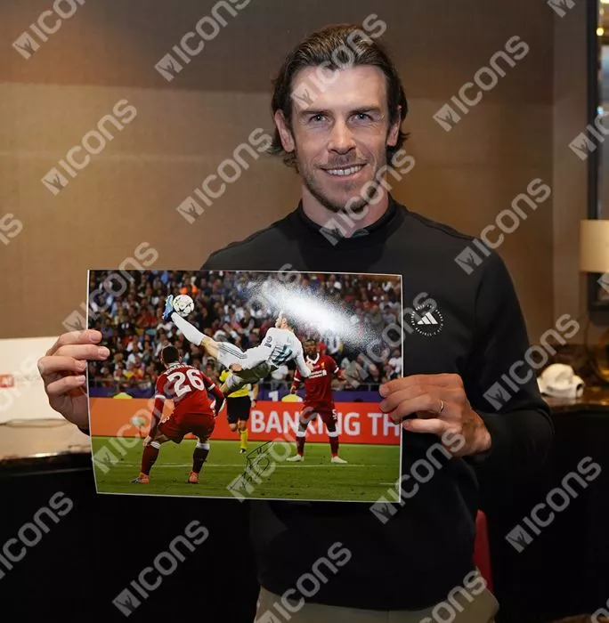 Icons Gareth Bale Official UEFA Champions League Signed And Framed Real Madrid Photo: 2018 UEFA Champions League Final Overhead Kick Goal