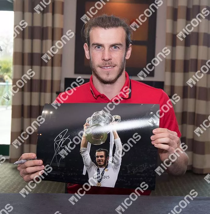 Icons Gareth Bale Signed Real Madrid Photo: 2016 UEFA Champions League Winner