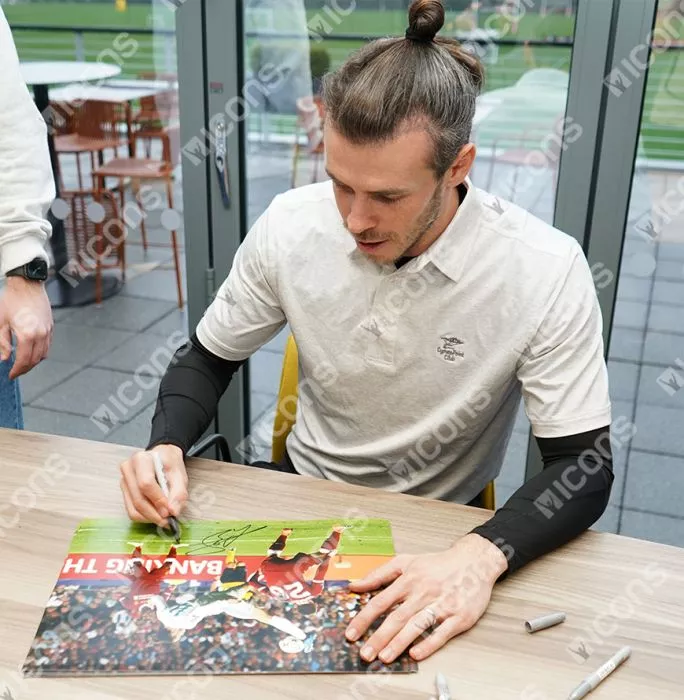 Icons Gareth Bale Signed Real Madrid Photo: 2018 UEFA Champions League Final Overhead Kick Goal