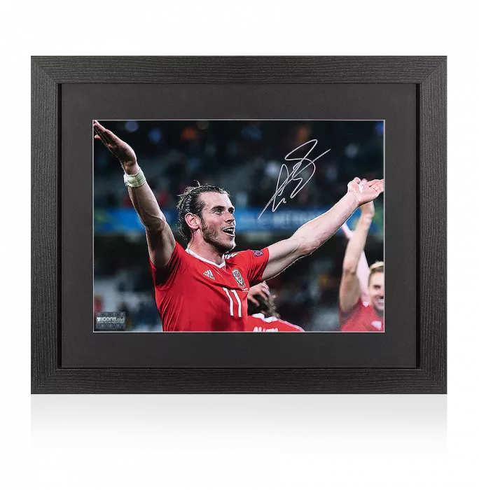 icons Gareth Bale Signed Wales Photo In Black Wooden Frame: UEFA EURO 2016 Hero