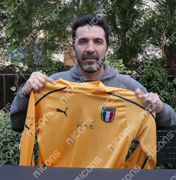 Icons Gianluigi Buffon Front Signed Italy 2003-04 Goalkeeper Shirt In Classic Frame
