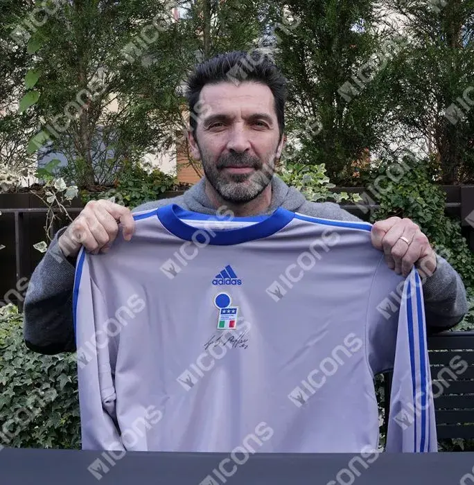 Icons Gianluigi Buffon Front Signed Italy Icon Goalkeeper Shirt In Deluxe Packaging