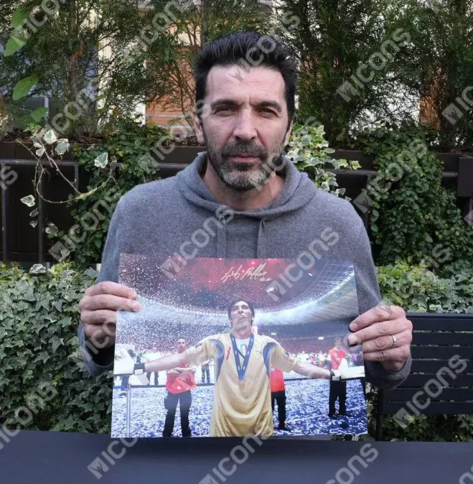Icons Gianluigi Buffon Official 2006 FIFA World Cup™ Signed And Framed Italy Photo: 2006 Winner