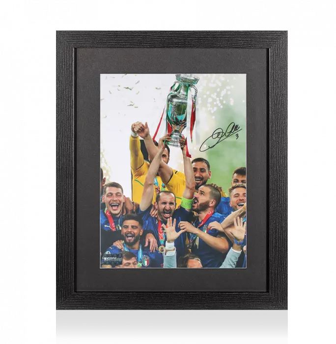 Icons Giorgio Chiellini Signed Italy Photo In Black Wooden Frame: UEFA EURO 2020 Winner