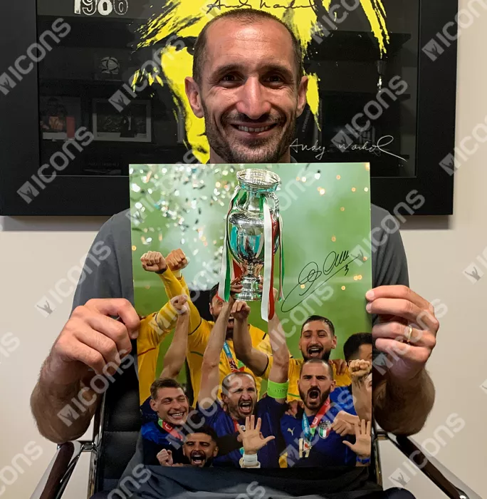 Icons Giorgio Chiellini Signed Italy Photo In Black Wooden Frame: UEFA EURO 2020 Winner