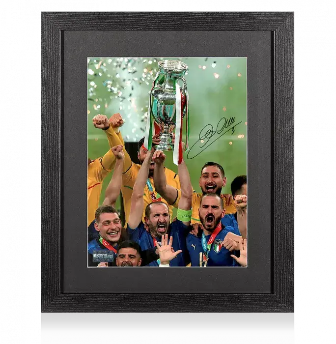 icons Giorgio Chiellini Signed Italy Photo In Black Wooden Frame: UEFA EURO 2020 Winner