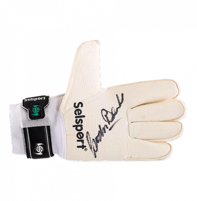 Icons Gordon Banks Signed Green And White Selsport Goalkeeper Glove