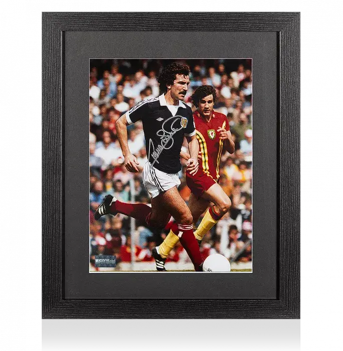 Icons Graeme Souness Signed Scotland Photo In Black Wooden Frame