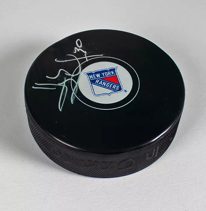 Icons Henrik Lundqvist Signed New York Rangers NHL Puck