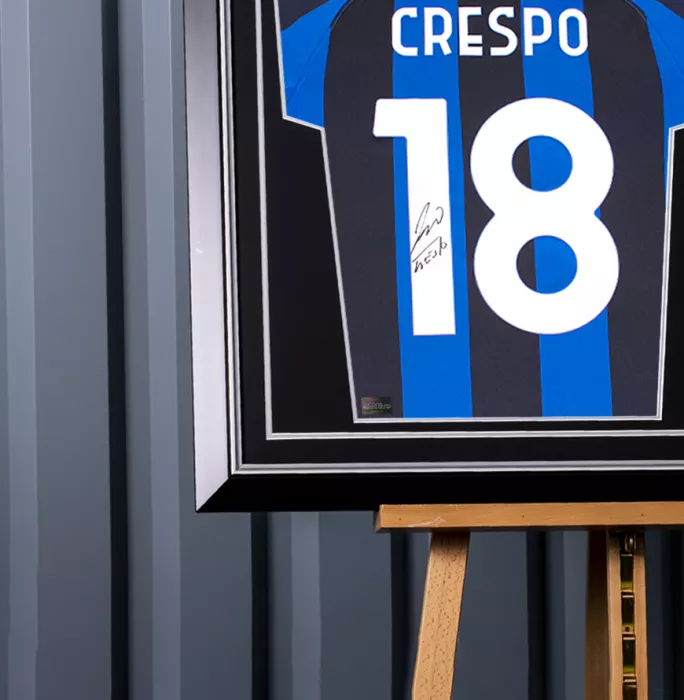 Icons Hernan Crespo Back Signed Modern Internazionale Home Shirt With Fan Style Number In Hero Frame: Option 1