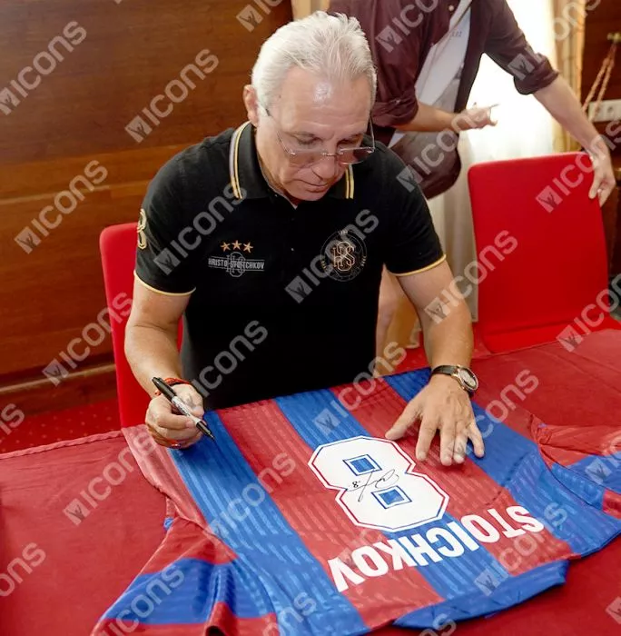 Icons Hristo Stoichkov Official FC Barcelona Back Signed And Framed 1992 Home Shirt