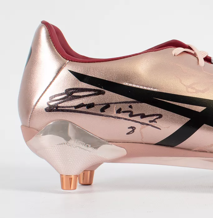 Icons Andres Iniesta Signed Rose Asics Menace Boot
