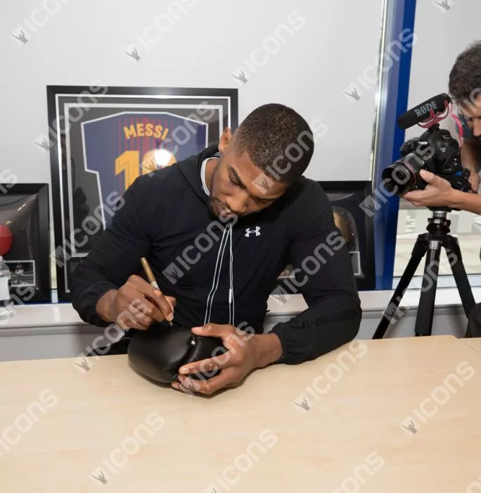 Icons Anthony Joshua Signed Everlast Boxing Glove