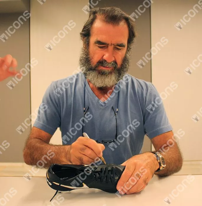 Icons Eric Cantona Signed Black Nike Tiempo Boot