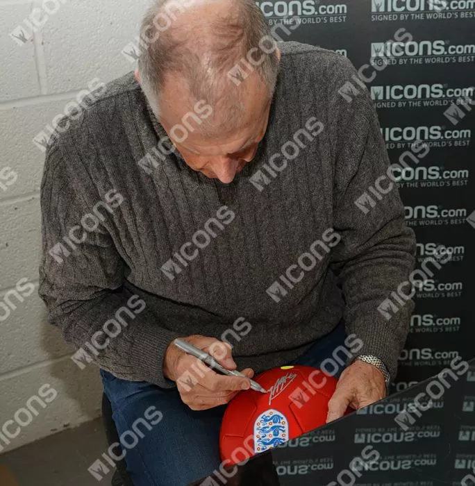 Icons Geoff Hurst Signed Modern England Football