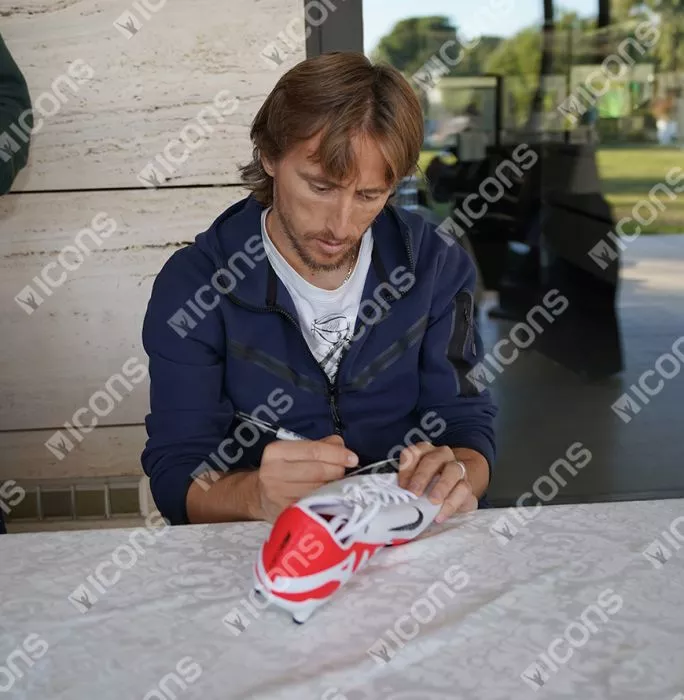 Icons Luka Modric Signed Nike Mercurial Vapor Boot