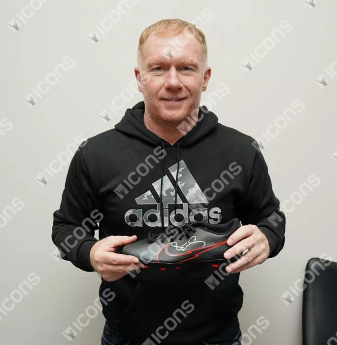 Icons Paul Scholes Signed Nike Boot