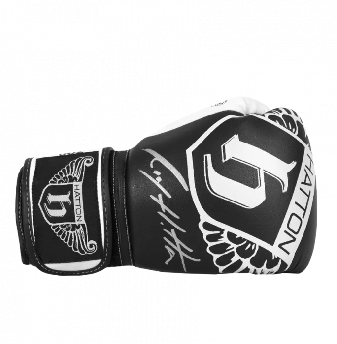 icons Ricky Hatton Signed Boxing Glove: Black