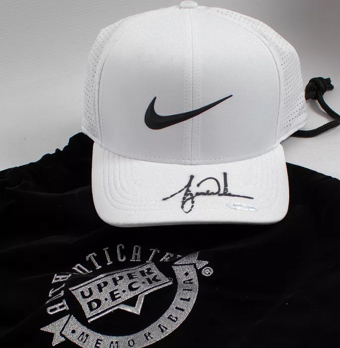 Icons Tiger Woods Signed White Nike Golf Cap