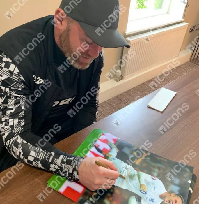 Icons Wayne Rooney Signed England Photo