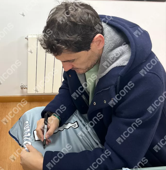 Icons Iker Casillas Back Signed Real Madrid 2004-05 Goalkeeper Shirt