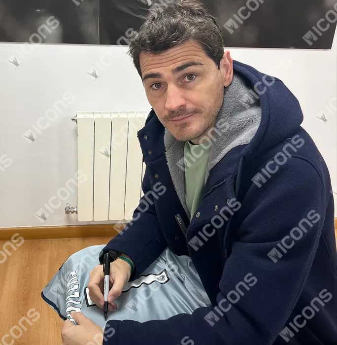 Icons Iker Casillas Back Signed Real Madrid 2004-05 Goalkeeper Shirt